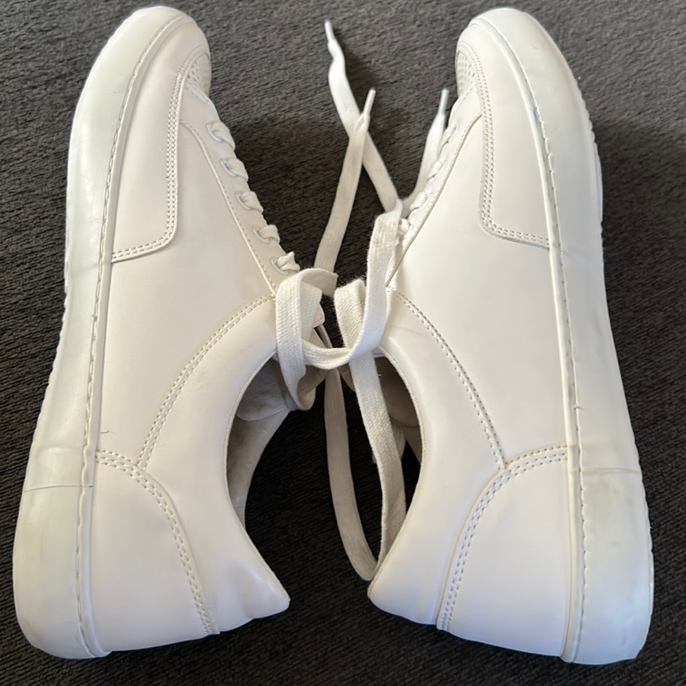 NWOT Womens Banana Republic Perforated Sneakers - Picture 7 of 11